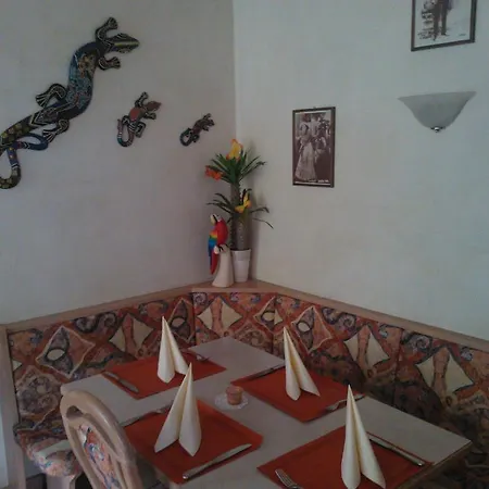 Hotel Mondschein Plaus